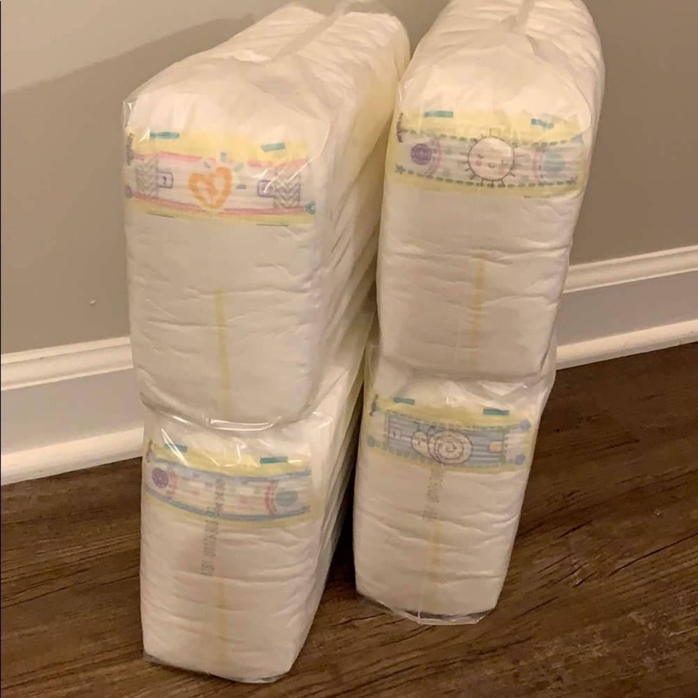 Size 1 brand 132 new diapers brand Pampers